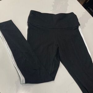 New VS Black and White Leggings